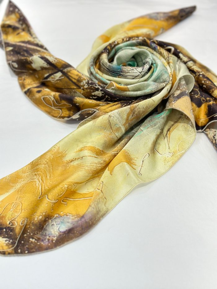 FOULARD 100% SOIE, saphir caftan, châle, châle fibre de soie, digispun,diamantine, hijab, diamantine france, châle uni, châle crêpe uni, châle soie uni, châle soie imprimé, châle crêpe imprimé, hijab, hijabi