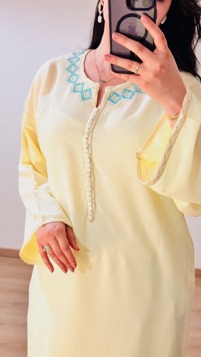 jKMISS SAPHIR CAFTAN, KMISS PIA DIAMANTINE, Jabador femme, DJELLABA femme , COMBINAISON FEMME, Gandoura femme,gandoura diamantine, diamantine, diamantine lyon, boutique diamantine lyon, TENUE femme BELDI, kmiss,kaftan, caftan, djellaba, beldi, ramadan, TUNIQUE FEMME, CAP FEMME