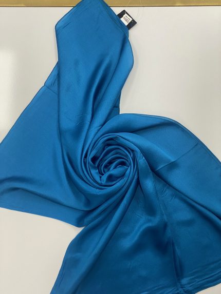 foulard soie uni, châle 100% soie imprimé, diamantine, digispun,diamantine, hijab, diamantine france, châle uni, châle crêpe uni, châle soie uni, châle soie imprimé, châle crêpe imprimé, hijab, hijabi