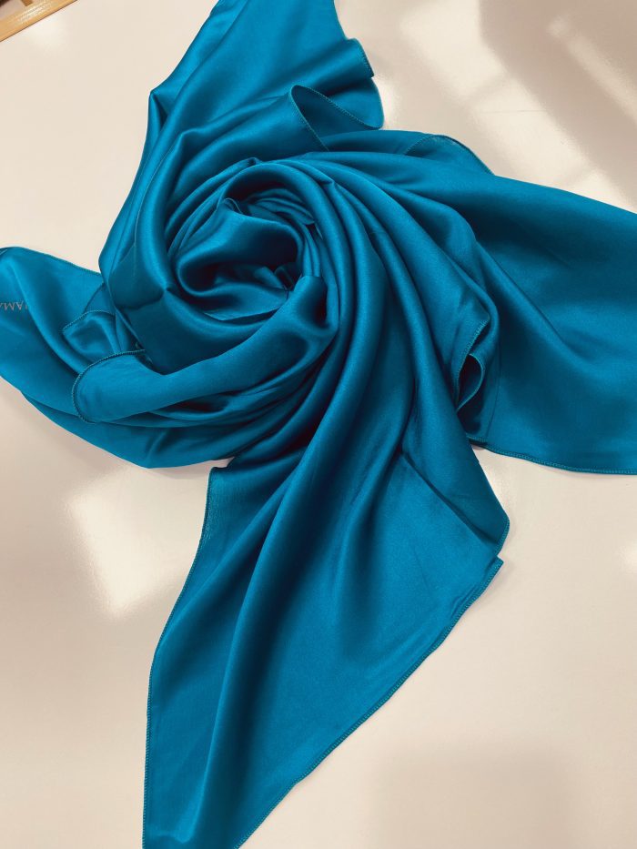 foulard soie uni, châle 100% soie imprimé, diamantine, digispun,diamantine, hijab, diamantine france, châle uni, châle crêpe uni, châle soie uni, châle soie imprimé, châle crêpe imprimé, hijab, hijabi