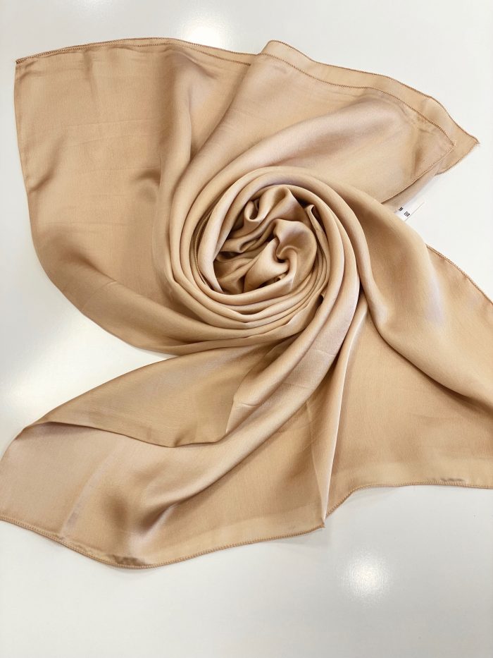 foulard soie uni, châle 100% soie imprimé, diamantine, digispun,diamantine, hijab, diamantine france, châle uni, châle crêpe uni, châle soie uni, châle soie imprimé, châle crêpe imprimé, hijab, hijabi