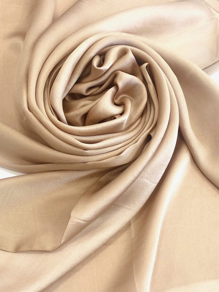 foulard soie uni, châle 100% soie imprimé, diamantine, digispun,diamantine, hijab, diamantine france, châle uni, châle crêpe uni, châle soie uni, châle soie imprimé, châle crêpe imprimé, hijab, hijabi