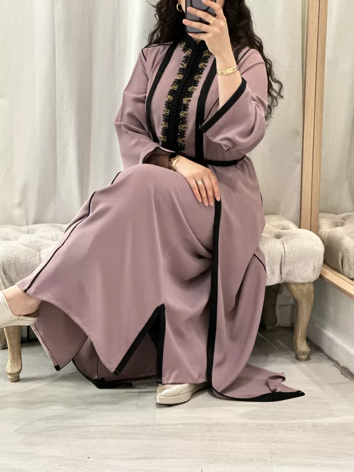 SAPHIR CAFTAN,jabador femme, veste femme, jabador femme, tunique diamantine, DIAMANTINE, DJELLABA femme , COMBINAISON FEMME, Gandoura femme,gandoura diamantine, diamantine, diamantine lyon, boutique diamantine lyon, TENUE femme BELDI, kmiss,kaftan, caftan, djellaba, beldi, ramadan, TUNIQUE FEMME, CAP FEMME