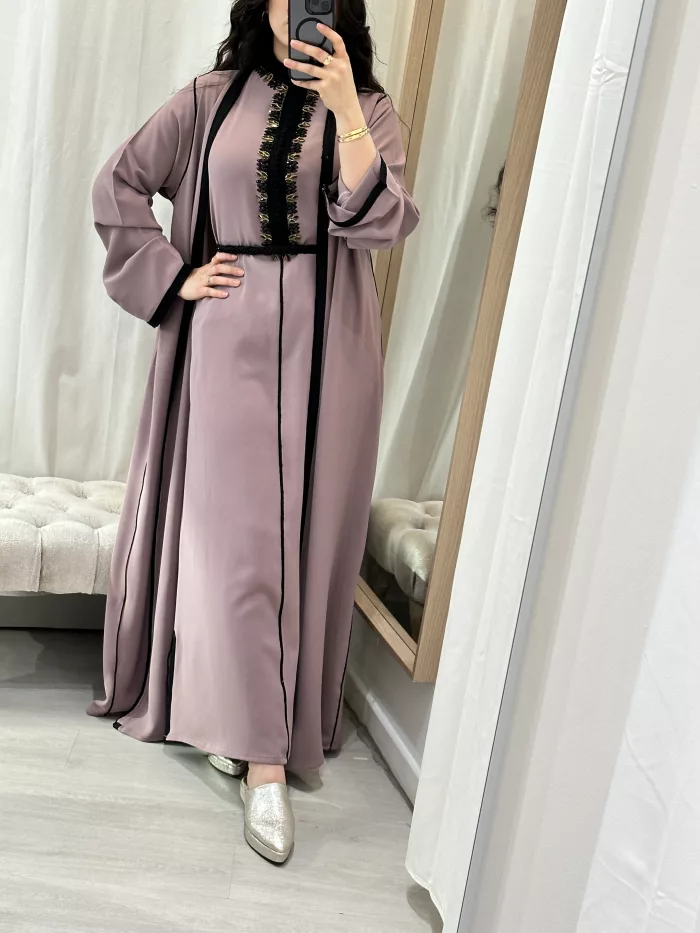 SAPHIR CAFTAN,jabador femme, veste femme, jabador femme, tunique diamantine, DIAMANTINE, DJELLABA femme , COMBINAISON FEMME, Gandoura femme,gandoura diamantine, diamantine, diamantine lyon, boutique diamantine lyon, TENUE femme BELDI, kmiss,kaftan, caftan, djellaba, beldi, ramadan, TUNIQUE FEMME, CAP FEMME