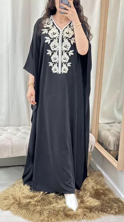 SAPHIR CAFTAN,jabador femme, GANDOURA FEMME, veste femme, jabador femme, tunique diamantine, DIAMANTINE, DJELLABA femme , COMBINAISON FEMME, Gandoura femme,gandoura diamantine, diamantine, diamantine lyon, boutique diamantine lyon, TENUE femme BELDI, kmiss,kaftan, caftan, djellaba, beldi, ramadan, TUNIQUE FEMME, CAP FEMM