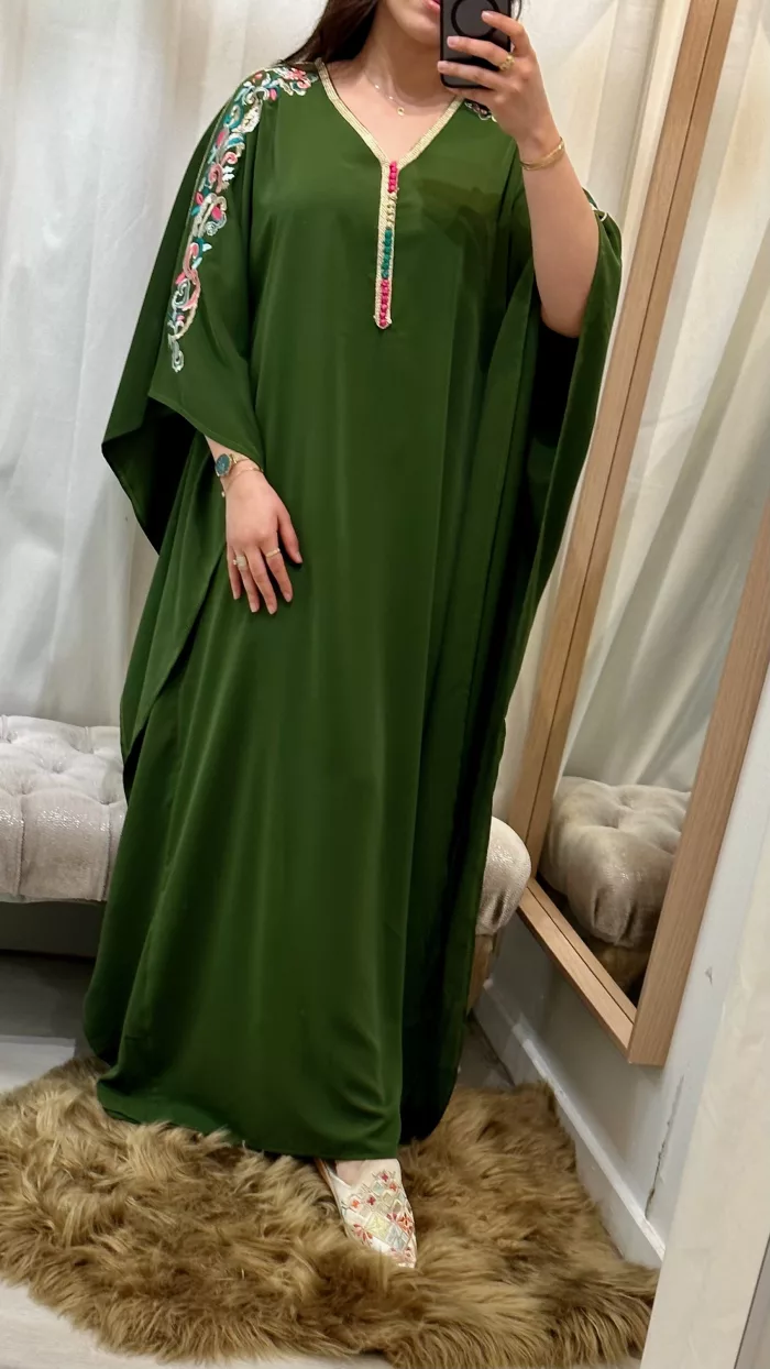 SAPHIR CAFTAN,jabador KAFTAN, CAFTAN, TAKCHITA, TEKCHITA, femme, veste femme, jabador femme, tunique diamantine, DIAMANTINE, DJELLABA femme , COMBINAISON FEMME, Gandoura femme,gandoura diamantine, diamantine, diamantine lyon, boutique diamantine lyon, TENUE femme BELDI, kmiss,kaftan, caftan, djellaba, beldi, ramadan, TUNIQUE FEMME, CAP FEMME, SAPHIR CAFTANE LYON