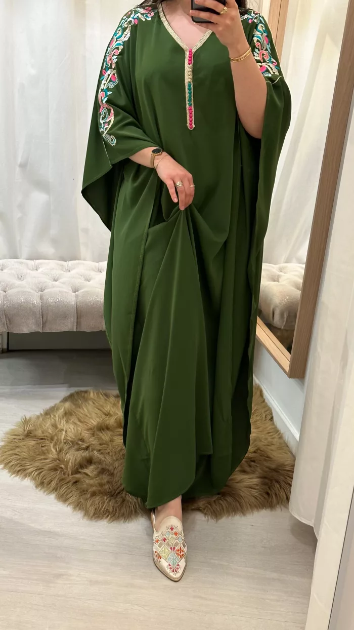 SAPHIR CAFTAN,jabador KAFTAN, CAFTAN, TAKCHITA, TEKCHITA, femme, veste femme, jabador femme, tunique diamantine, DIAMANTINE, DJELLABA femme , COMBINAISON FEMME, Gandoura femme,gandoura diamantine, diamantine, diamantine lyon, boutique diamantine lyon, TENUE femme BELDI, kmiss,kaftan, caftan, djellaba, beldi, ramadan, TUNIQUE FEMME, CAP FEMME, SAPHIR CAFTANE LYON