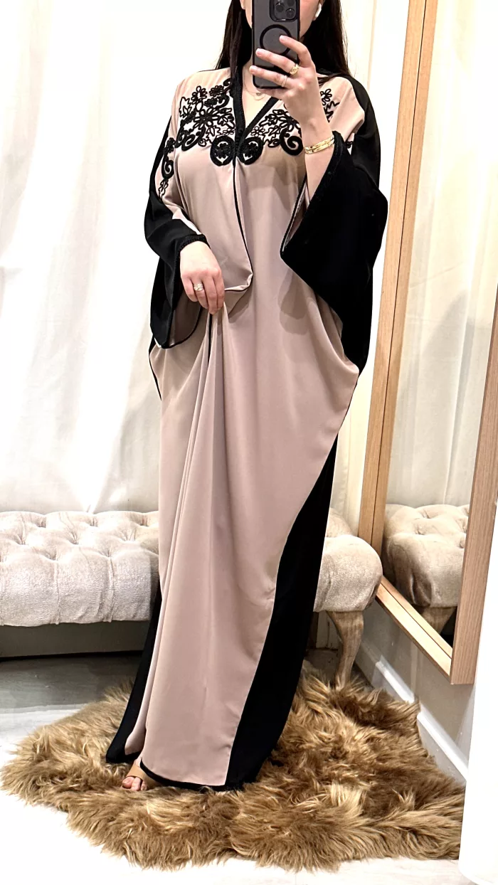 gandoura janna SAPHIR CAFTAN,jabador KAFTAN, CAFTAN, TAKCHITA, TEKCHITA, femme, veste femme, jabador femme, tunique diamantine, DIAMANTINE, DJELLABA femme , COMBINAISON FEMME, Gandoura femme,gandoura diamantine, diamantine, diamantine lyon, boutique diamantine lyon, TENUE femme BELDI, kmiss,kaftan, caftan, djellaba, beldi, ramadan, TUNIQUE FEMME, CAP FEMME, SAPHIR CAFTANE LYON