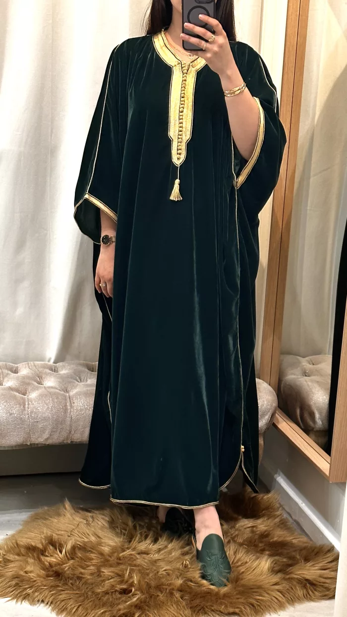 gandoura bouchra SAPHIR CAFTAN,jabador KAFTAN, CAFTAN, TAKCHITA, TEKCHITA, femme, veste femme, jabador femme, tunique diamantine, DIAMANTINE, DJELLABA femme , COMBINAISON FEMME, Gandoura femme,gandoura diamantine, diamantine, diamantine lyon, boutique diamantine lyon, TENUE femme BELDI, kmiss,kaftan, caftan, djellaba, beldi, ramadan, TUNIQUE FEMME, CAP FEMME, SAPHIR CAFTANE LYON