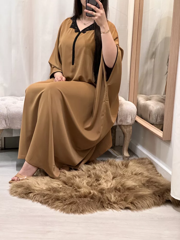 gandoura RANA SAPHIR CAFTAN,jabador KAFTAN, CAFTAN, TAKCHITA, TEKCHITA, femme, veste femme, jabador femme, tunique diamantine, DIAMANTINE, DJELLABA femme , COMBINAISON FEMME, Gandoura femme,gandoura diamantine, diamantine, diamantine lyon, boutique diamantine lyon, TENUE femme BELDI, kmiss,kaftan, caftan, djellaba, beldi, ramadan, TUNIQUE FEMME, CAP FEMME, SAPHIR CAFTANE LYON