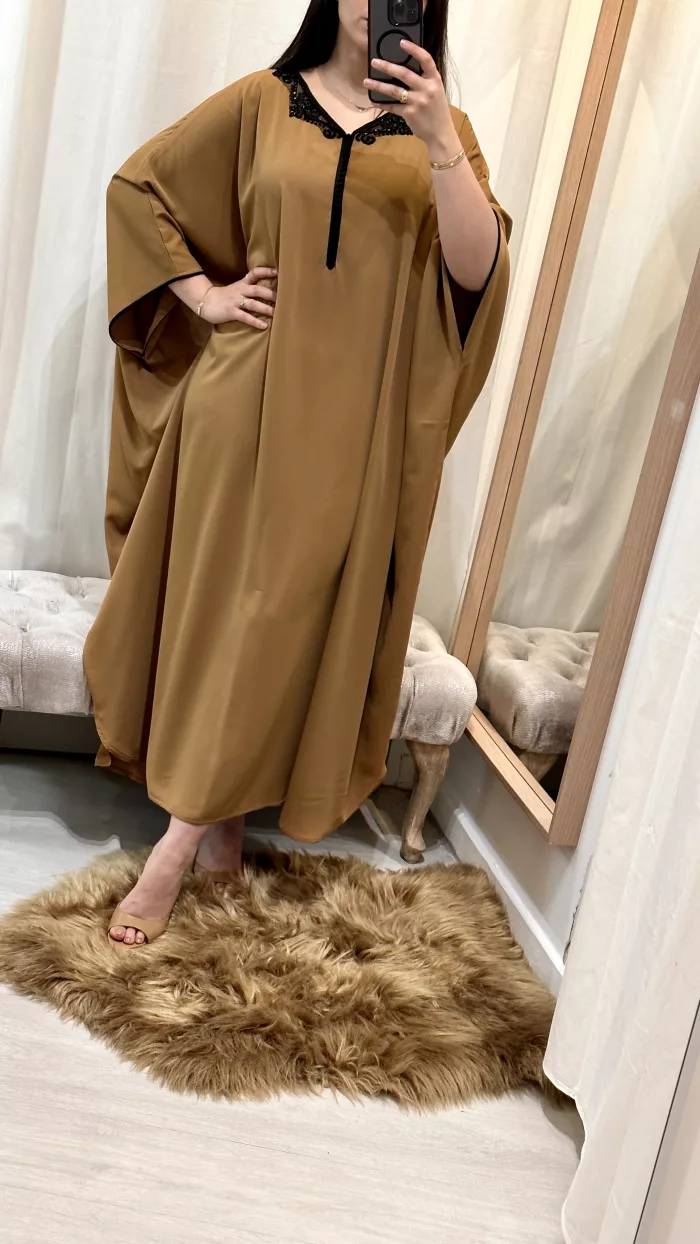 gandoura RANA SAPHIR CAFTAN,jabador KAFTAN, CAFTAN, TAKCHITA, TEKCHITA, femme, veste femme, jabador femme, tunique diamantine, DIAMANTINE, DJELLABA femme , COMBINAISON FEMME, Gandoura femme,gandoura diamantine, diamantine, diamantine lyon, boutique diamantine lyon, TENUE femme BELDI, kmiss,kaftan, caftan, djellaba, beldi, ramadan, TUNIQUE FEMME, CAP FEMME, SAPHIR CAFTANE LYON