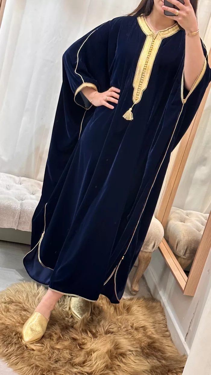 gandoura bouchra SAPHIR CAFTAN,jabador KAFTAN, CAFTAN, TAKCHITA, TEKCHITA, femme, veste femme, jabador femme, tunique diamantine, DIAMANTINE, DJELLABA femme , COMBINAISON FEMME, Gandoura femme,gandoura diamantine, diamantine, diamantine lyon, boutique diamantine lyon, TENUE femme BELDI, kmiss,kaftan, caftan, djellaba, beldi, ramadan, TUNIQUE FEMME, CAP FEMME, SAPHIR CAFTANE LYON