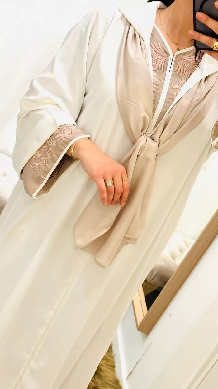 SAPHIR CAFTAN,jabador KAFTAN, CAFTAN, TAKCHITA, TEKCHITA, femme, veste femme, jabador femme, tunique diamantine, DIAMANTINE, DJELLABA femme , COMBINAISON FEMME, Gandoura femme,gandoura diamantine, diamantine, diamantine lyon, boutique diamantine lyon, TENUE femme BELDI, kmiss,kaftan, caftan, djellaba, beldi, ramadan, TUNIQUE FEMME, CAP FEMME, SAPHIR CAFTANE LYON