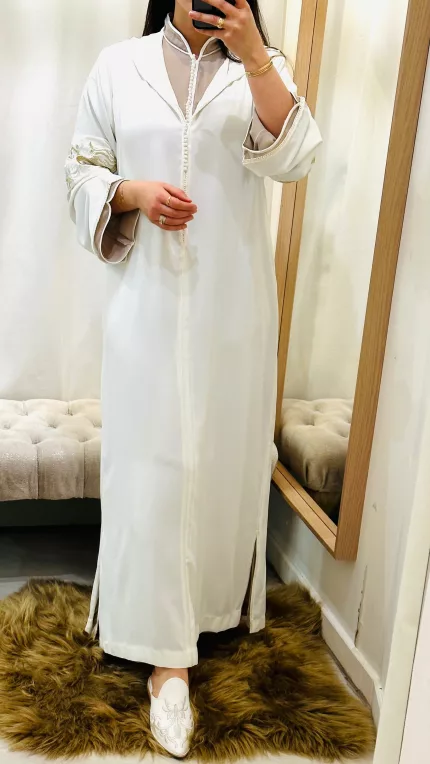 SAPHIR CAFTAN djellaba kmiss ,jabador KAFTAN, CAFTAN, TAKCHITA, TEKCHITA, femme, veste femme, jabador femme, tunique diamantine, DIAMANTINE, DJELLABA femme , COMBINAISON FEMME, Gandoura femme,gandoura diamantine, diamantine, diamantine lyon, boutique diamantine lyon, TENUE femme BELDI, kmiss,kaftan, caftan, djellaba, beldi, ramadan, TUNIQUE FEMME, CAP FEMME, SAPHIR CAFTANE LYON