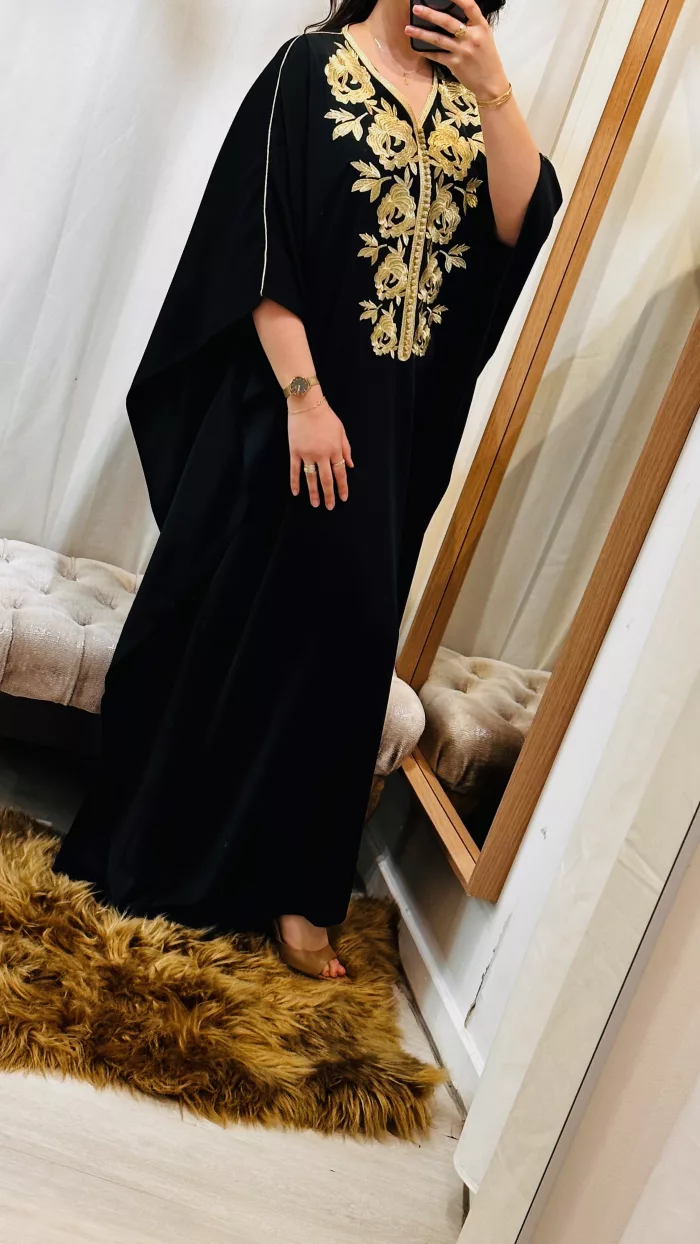 gandoura DAHLIA SAPHIR CAFTAN,jabador KAFTAN, CAFTAN, TAKCHITA, TEKCHITA, femme, veste femme, jabador femme, tunique diamantine, DIAMANTINE, DJELLABA femme , COMBINAISON FEMME, Gandoura femme,gandoura diamantine, diamantine, diamantine lyon, boutique diamantine lyon, TENUE femme BELDI, kmiss,kaftan, caftan, djellaba, beldi, ramadan, TUNIQUE FEMME, CAP FEMME, SAPHIR CAFTANE LYON