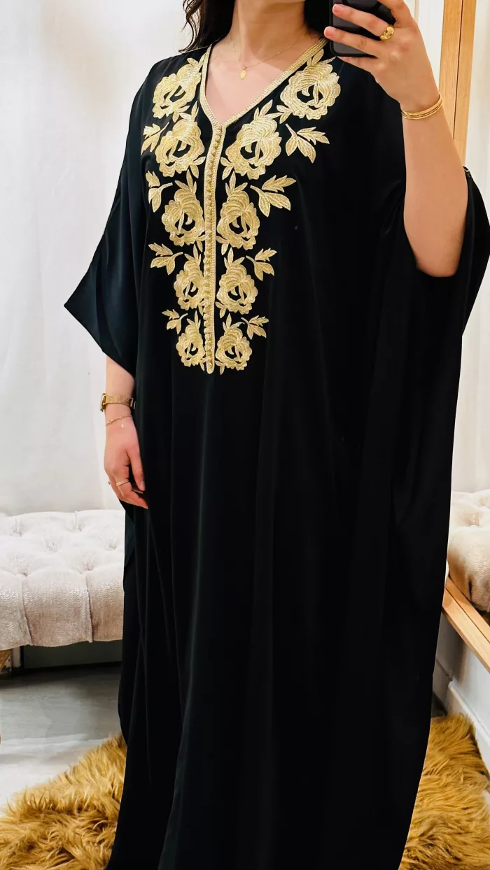 gandoura DAHLIA SAPHIR CAFTAN,jabador KAFTAN, CAFTAN, TAKCHITA, TEKCHITA, femme, veste femme, jabador femme, tunique diamantine, DIAMANTINE, DJELLABA femme , COMBINAISON FEMME, Gandoura femme,gandoura diamantine, diamantine, diamantine lyon, boutique diamantine lyon, TENUE femme BELDI, kmiss,kaftan, caftan, djellaba, beldi, ramadan, TUNIQUE FEMME, CAP FEMME, SAPHIR CAFTANE LYON