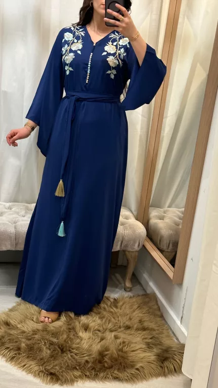 CAFTAN SOLENE SAPHIR CAFTAN, DIAMANTINE, DJELLABA FEMME , GANDOURA FEMME, KAFTAN FEMME, TRADITIONNEL, BELDI, BELDI FEMME, DIAMANTINE FRANCE, ZARA, ROBE LONGUE TRADITIONNELLE, ROBE LONGUE, MARIAGE, ROBE MARIAGE, ROBE MARIÉE, ROBE LONGUE TRADITIONNELLE,