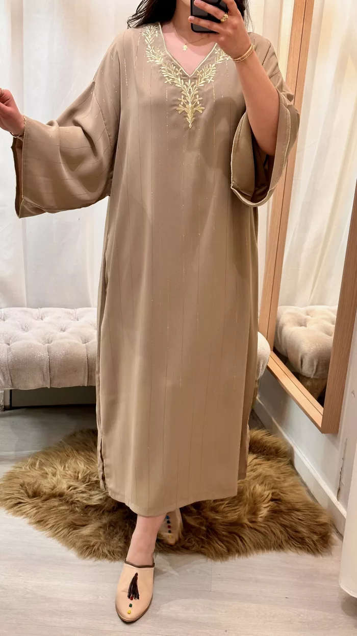 SAPHIR CAFTAN,jabador KAFTAN, CAFTAN, TAKCHITA, TEKCHITA, femme, veste femme, jabador femme, tunique diamantine, DIAMANTINE, DJELLABA femme , COMBINAISON FEMME, Gandoura femme,gandoura diamantine, diamantine, diamantine lyon, boutique diamantine lyon, TENUE femme BELDI, kmiss,kaftan, caftan, djellaba, beldi, ramadan, TUNIQUE FEMME, CAP FEMME, SAPHIR CAFTANE LYON