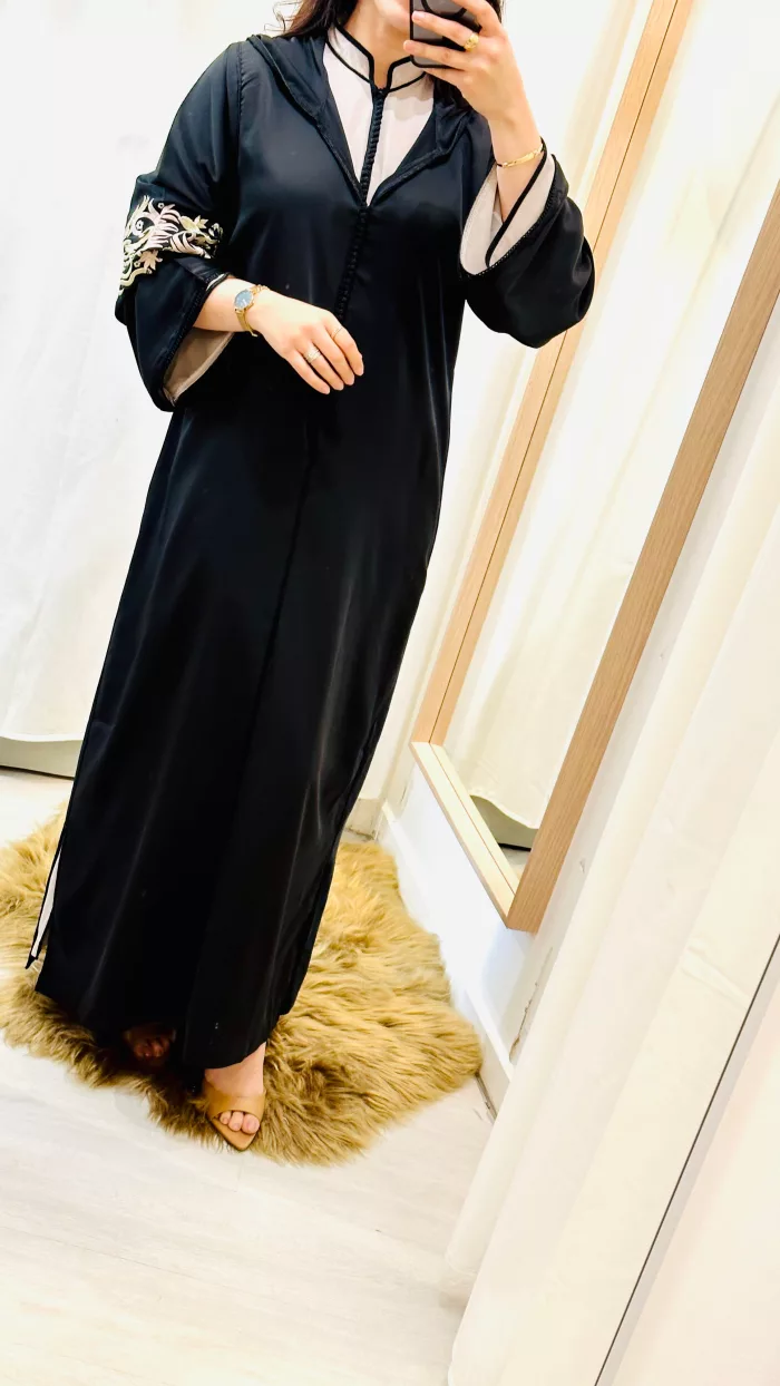 SAPHIR CAFTAN,jabador KAFTAN, CAFTAN, TAKCHITA, TEKCHITA, femme, veste femme, jabador femme, tunique diamantine, DIAMANTINE, DJELLABA femme , COMBINAISON FEMME, Gandoura femme,gandoura diamantine, diamantine, diamantine lyon, boutique diamantine lyon, TENUE femme BELDI, kmiss,kaftan, caftan, djellaba, beldi, ramadan, TUNIQUE FEMME, CAP FEMME, SAPHIR CAFTANE LYON