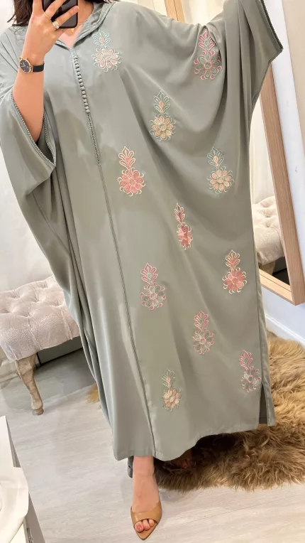 SAPHIR CAFTAN,jabador KAFTAN, CAFTAN, TAKCHITA, TEKCHITA, femme, veste femme, jabador femme, tunique diamantine, DIAMANTINE, DJELLABA femme , COMBINAISON FEMME, Gandoura femme,gandoura diamantine, diamantine, diamantine lyon, boutique diamantine lyon, TENUE femme BELDI, kmiss,kaftan, caftan, djellaba, beldi, ramadan, TUNIQUE FEMME, CAP FEMME, SAPHIR CAFTANE LYON