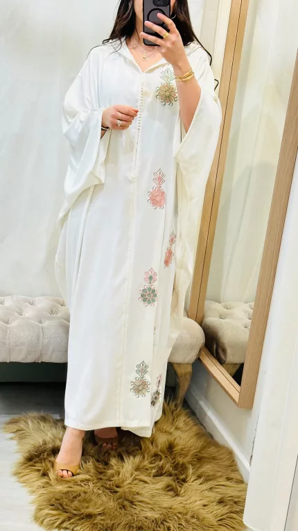 SAPHIR CAFTAN,jabador KAFTAN, CAFTAN, TAKCHITA, TEKCHITA, femme, veste femme, jabador femme, tunique diamantine, DIAMANTINE, DJELLABA femme , COMBINAISON FEMME, Gandoura femme,gandoura diamantine, diamantine, diamantine lyon, boutique diamantine lyon, TENUE femme BELDI, kmiss,kaftan, caftan, djellaba, beldi, ramadan, TUNIQUE FEMME, CAP FEMME, SAPHIR CAFTANE LYON