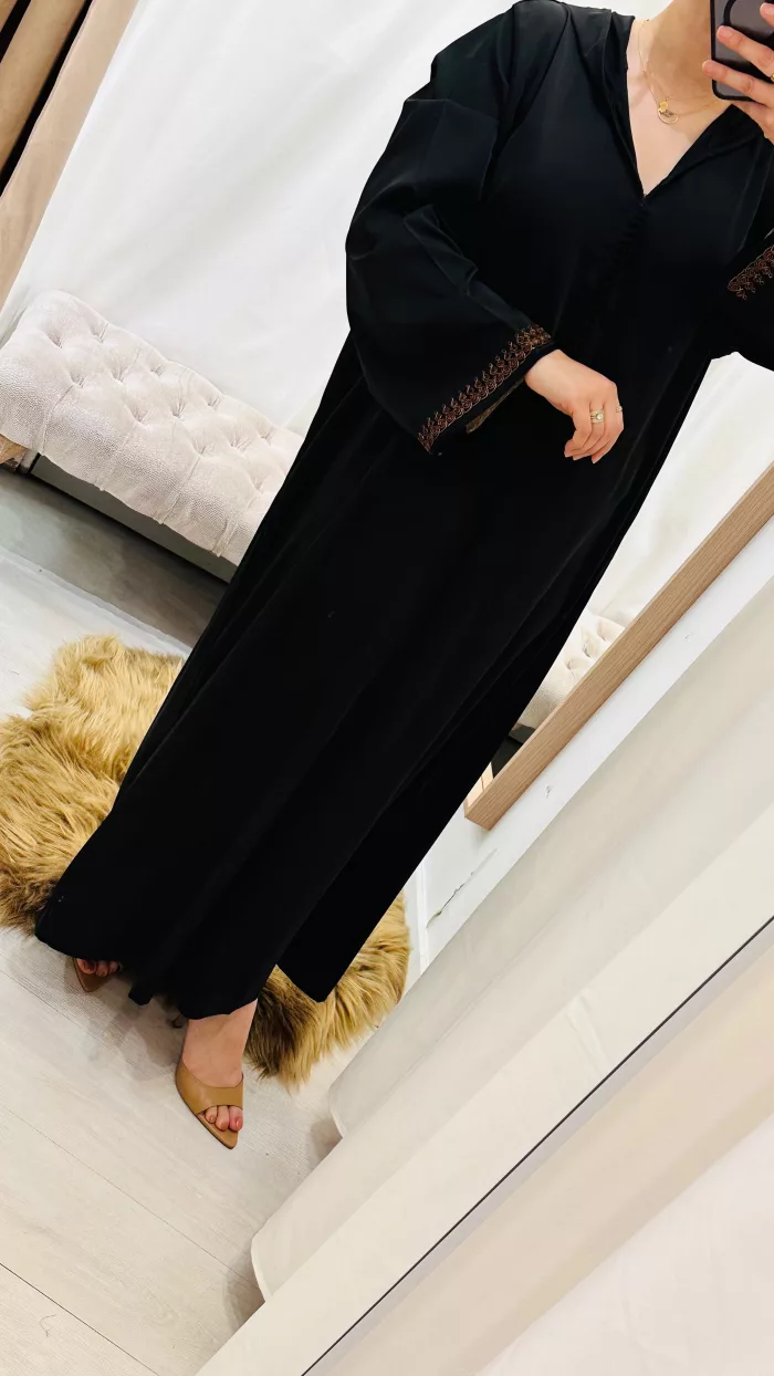 SAPHIR CAFTAN,jabador KAFTAN, CAFTAN, TAKCHITA, TEKCHITA, femme, veste femme, jabador femme, tunique diamantine, DIAMANTINE, DJELLABA femme , COMBINAISON FEMME, Gandoura femme,gandoura diamantine, diamantine, diamantine lyon, boutique diamantine lyon, TENUE femme BELDI, kmiss,kaftan, caftan, djellaba, beldi, ramadan, TUNIQUE FEMME, CAP FEMME, SAPHIR CAFTANE LYON