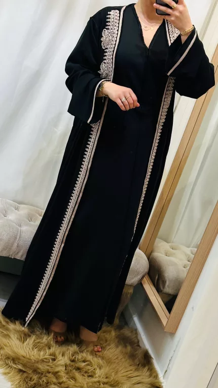 SAPHIR CAFTAN,jabador KAFTAN, CAFTAN, TAKCHITA, TEKCHITA, femme, veste femme, jabador femme, tunique diamantine, DIAMANTINE, DJELLABA femme , COMBINAISON FEMME, Gandoura femme,gandoura diamantine, diamantine, diamantine lyon, boutique diamantine lyon, TENUE femme BELDI, kmiss,kaftan, caftan, djellaba, beldi, ramadan, TUNIQUE FEMME, CAP FEMME, SAPHIR CAFTANE LYON