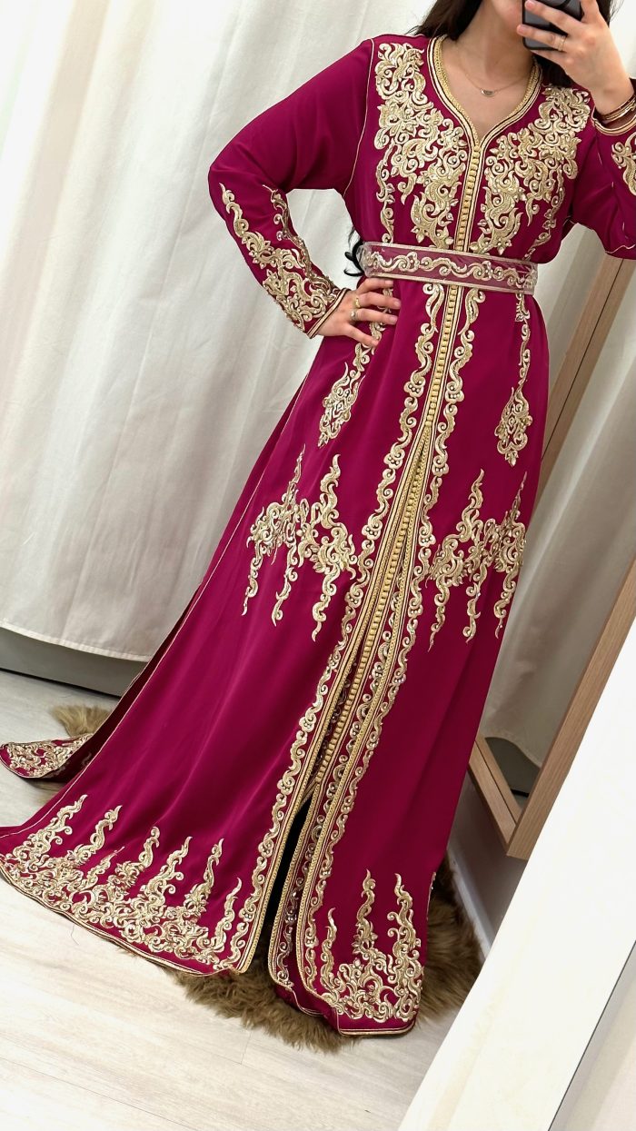 SAPHIR CAFTAN,TAKCHITA MAROCAINE, CAFTAN, KAFTAN jabador KAFTAN, CAFTAN, TAKCHITA, TEKCHITA, femme, veste femme, jabador femme, tunique diamantine, DIAMANTINE, DJELLABA femme , COMBINAISON FEMME, Gandoura femme,gandoura diamantine, diamantine, diamantine lyon, boutique diamantine lyon, TENUE femme BELDI, kmiss,kaftan, caftan, djellaba, beldi, ramadan, TUNIQUE FEMME, CAP FEMME, SAPHIR CAFTANE LYON