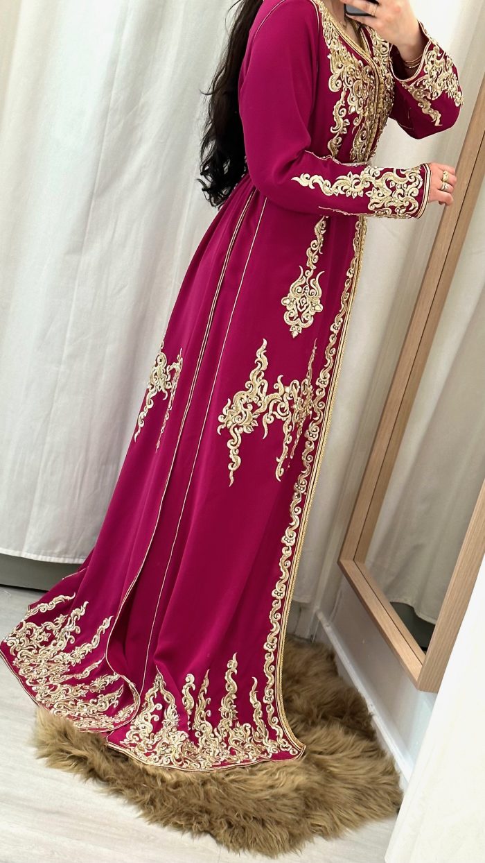 SAPHIR CAFTAN,TAKCHITA MAROCAINE, CAFTAN, KAFTAN jabador KAFTAN, CAFTAN, TAKCHITA, TEKCHITA, femme, veste femme, jabador femme, tunique diamantine, DIAMANTINE, DJELLABA femme , COMBINAISON FEMME, Gandoura femme,gandoura diamantine, diamantine, diamantine lyon, boutique diamantine lyon, TENUE femme BELDI, kmiss,kaftan, caftan, djellaba, beldi, ramadan, TUNIQUE FEMME, CAP FEMME, SAPHIR CAFTANE LYON