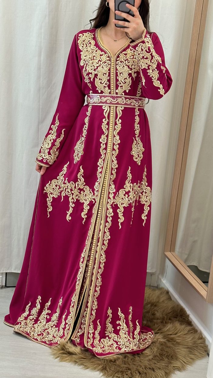 SAPHIR CAFTAN,TAKCHITA MAROCAINE, CAFTAN, KAFTAN jabador KAFTAN, CAFTAN, TAKCHITA, TEKCHITA, femme, veste femme, jabador femme, tunique diamantine, DIAMANTINE, DJELLABA femme , COMBINAISON FEMME, Gandoura femme,gandoura diamantine, diamantine, diamantine lyon, boutique diamantine lyon, TENUE femme BELDI, kmiss,kaftan, caftan, djellaba, beldi, ramadan, TUNIQUE FEMME, CAP FEMME, SAPHIR CAFTANE LYON