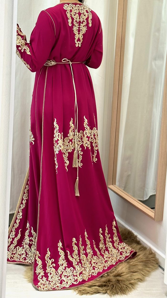 SAPHIR CAFTAN,TAKCHITA MAROCAINE, CAFTAN, KAFTAN jabador KAFTAN, CAFTAN, TAKCHITA, TEKCHITA, femme, veste femme, jabador femme, tunique diamantine, DIAMANTINE, DJELLABA femme , COMBINAISON FEMME, Gandoura femme,gandoura diamantine, diamantine, diamantine lyon, boutique diamantine lyon, TENUE femme BELDI, kmiss,kaftan, caftan, djellaba, beldi, ramadan, TUNIQUE FEMME, CAP FEMME, SAPHIR CAFTANE LYON