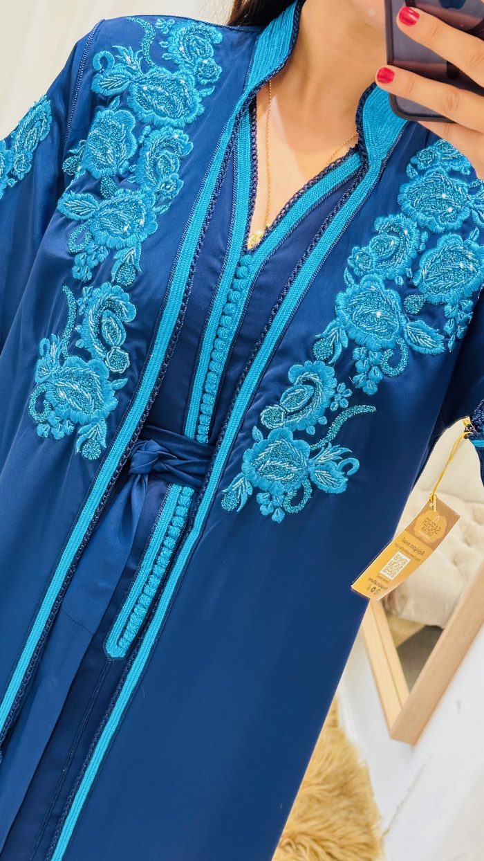 SAPHIR CAFTAN,jabador KAFTAN, CAFTAN, TAKCHITA, TEKCHITA, femme, veste femme, jabador femme, tunique diamantine, DIAMANTINE, DJELLABA femme , COMBINAISON FEMME, Gandoura femme,gandoura diamantine, diamantine, diamantine lyon, boutique diamantine lyon, TENUE femme BELDI, kmiss,kaftan, caftan, djellaba, beldi, ramadan, TUNIQUE FEMME, CAP FEMME, SAPHIR CAFTANE LYON