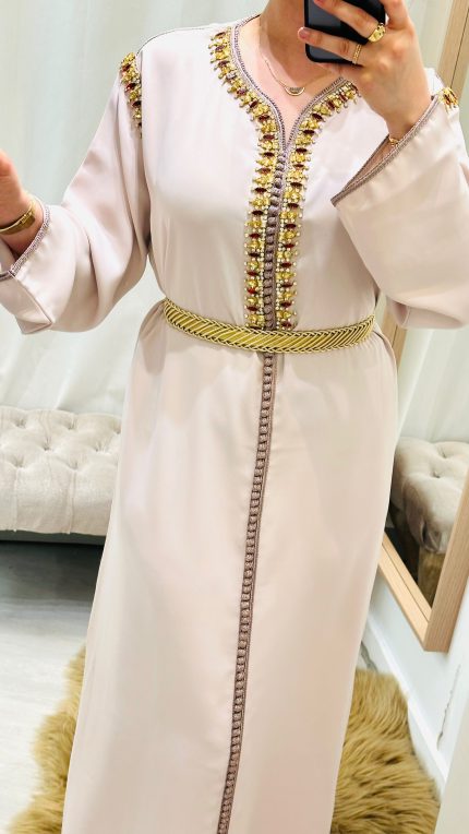 SAPHIR CAFTAN,jabador KAFTAN, CAFTAN, TAKCHITA, TEKCHITA, femme, veste femme, jabador femme, tunique diamantine, DIAMANTINE, DJELLABA femme , COMBINAISON FEMME, Gandoura femme,gandoura diamantine, diamantine, diamantine lyon, boutique diamantine lyon, TENUE femme BELDI, kmiss,kaftan, caftan, djellaba, beldi, ramadan, TUNIQUE FEMME, CAP FEMME, SAPHIR CAFTANE LYON