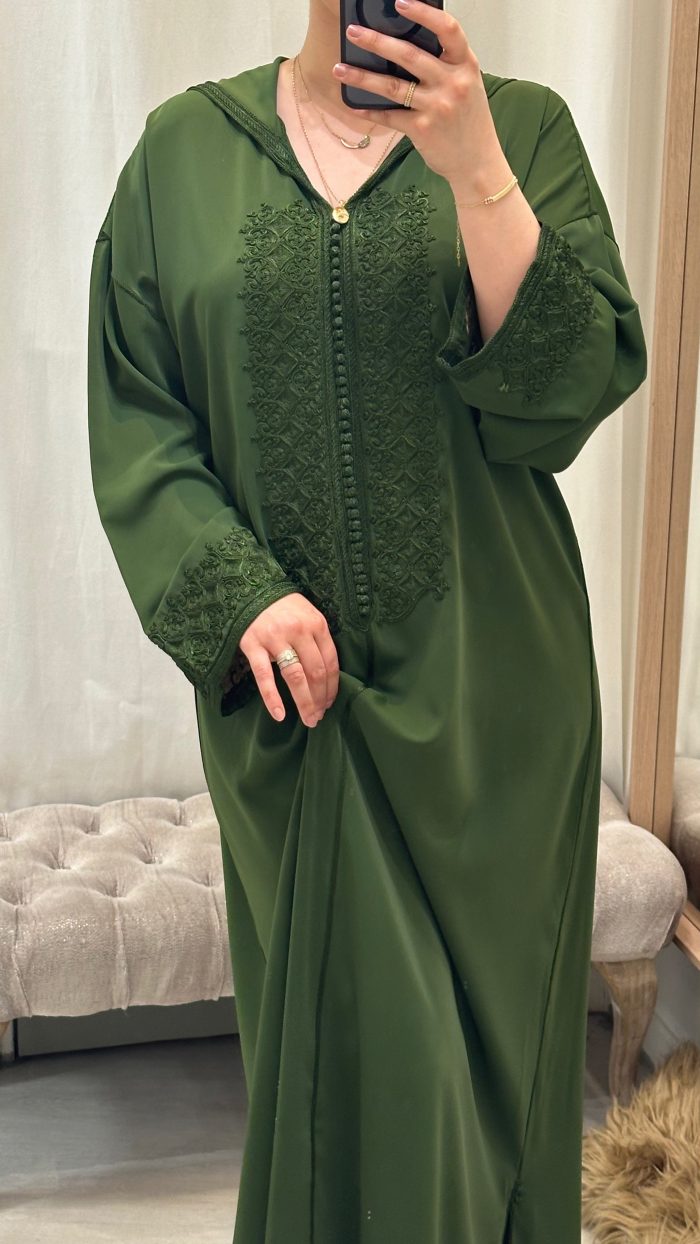 SAPHIR CAFTAN,DJELLABA KMISS DEUX Pièces jabador KAFTAN, CAFTAN, TAKCHITA, TEKCHITA, femme, veste femme, jabador femme, tunique diamantine, DIAMANTINE, DJELLABA femme , COMBINAISON FEMME, Gandoura femme,gandoura diamantine, diamantine, diamantine lyon, boutique diamantine lyon, TENUE femme BELDI, kmiss,kaftan, caftan, djellaba, beldi, ramadan, TUNIQUE FEMME, CAP FEMME, SAPHIR CAFTANE LYON