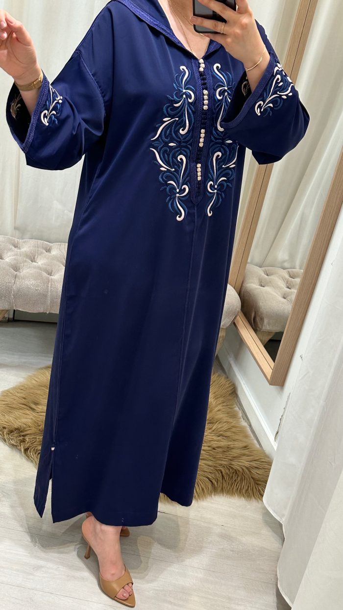 SAPHIR CAFTAN,DJELLABA KMISS DEUX Pièces jabador KAFTAN, CAFTAN, TAKCHITA, TEKCHITA, femme, veste femme, jabador femme, tunique diamantine, DIAMANTINE, DJELLABA femme , COMBINAISON FEMME, Gandoura femme,gandoura diamantine, diamantine, diamantine lyon, boutique diamantine lyon, TENUE femme BELDI, kmiss,kaftan, caftan, djellaba, beldi, ramadan, TUNIQUE FEMME, CAP FEMME, SAPHIR CAFTANE LYON