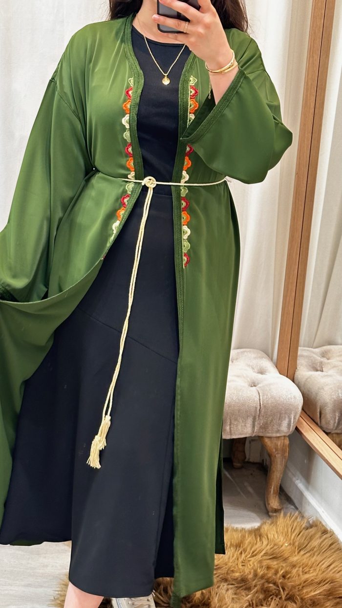 SAPHIR CAFTAN djellaba kmiss ,jabador KAFTAN, CAFTAN, TAKCHITA, TEKCHITA, femme, veste femme, jabador femme, tunique diamantine, DIAMANTINE, DJELLABA femme , COMBINAISON FEMME, Gandoura femme,gandoura diamantine, diamantine, diamantine lyon, boutique diamantine lyon, TENUE femme BELDI, kmiss,kaftan, caftan, djellaba, beldi, ramadan, TUNIQUE FEMME, CAP FEMME, SAPHIR CAFTANE LYON