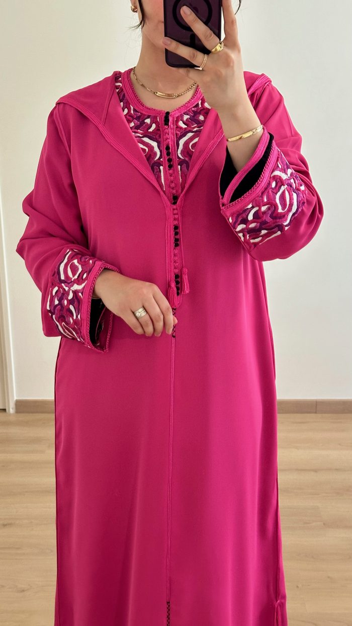 SAPHIR CAFTAN,DJELLABA KMISS DEUX Pièces jabador KAFTAN, CAFTAN, TAKCHITA, TEKCHITA, femme, veste femme, jabador femme, tunique diamantine, DIAMANTINE, DJELLABA femme , COMBINAISON FEMME, Gandoura femme,gandoura diamantine, diamantine, diamantine lyon, boutique diamantine lyon, TENUE femme BELDI, kmiss,kaftan, caftan, djellaba, beldi, ramadan, TUNIQUE FEMME, CAP FEMME, SAPHIR CAFTANE LYON