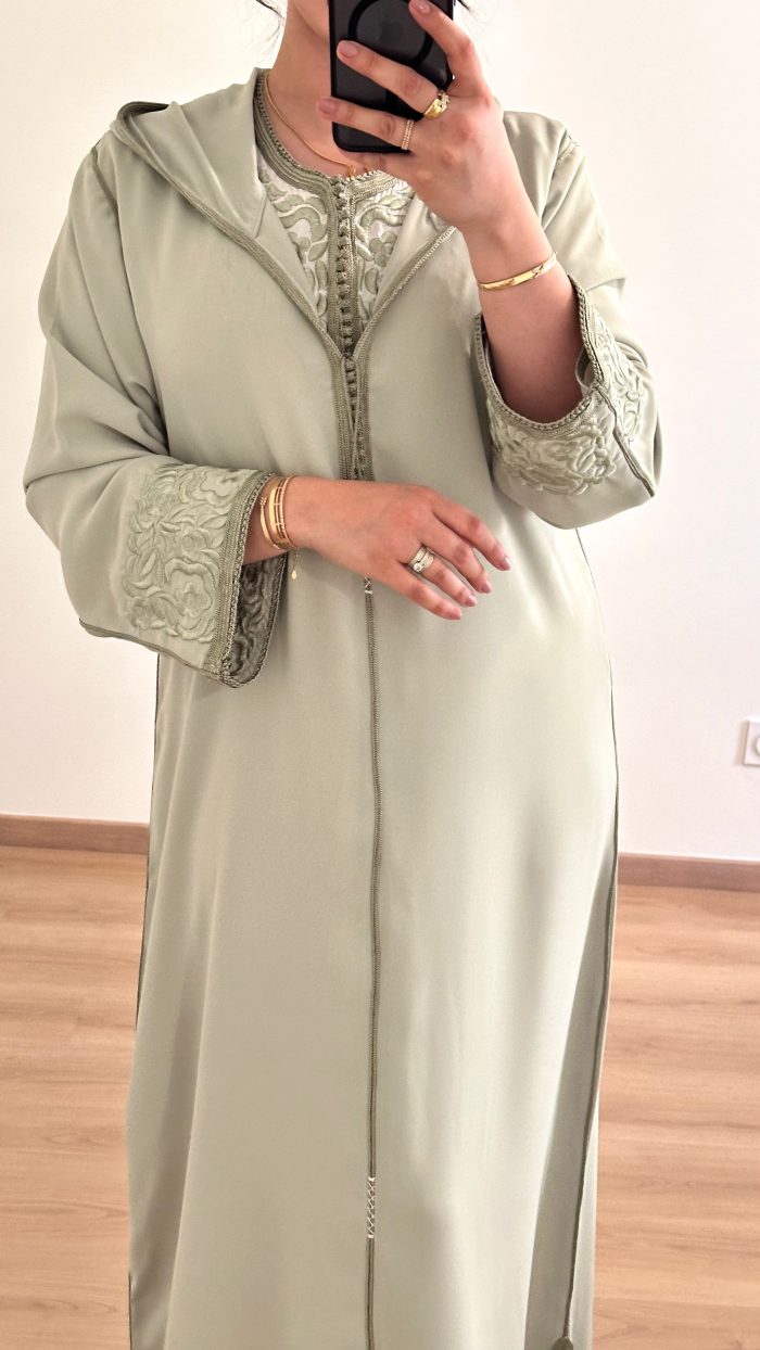 SAPHIR CAFTAN,DJELLABA KMISS DEUX Pièces jabador KAFTAN, CAFTAN, TAKCHITA, TEKCHITA, femme, veste femme, jabador femme, tunique diamantine, DIAMANTINE, DJELLABA femme , COMBINAISON FEMME, Gandoura femme,gandoura diamantine, diamantine, diamantine lyon, boutique diamantine lyon, TENUE femme BELDI, kmiss,kaftan, caftan, djellaba, beldi, ramadan, TUNIQUE FEMME, CAP FEMME, SAPHIR CAFTANE LYON