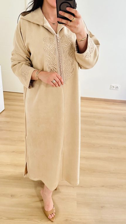 SAPHIR CAFTAN,DJELLABA KMISS DEUX Pièces jabador KAFTAN, CAFTAN, TAKCHITA, TEKCHITA, femme, veste femme, jabador femme, tunique diamantine, DIAMANTINE, DJELLABA femme , COMBINAISON FEMME, Gandoura femme,gandoura diamantine, diamantine, diamantine lyon, boutique diamantine lyon, TENUE femme BELDI, kmiss,kaftan, caftan, djellaba, beldi, ramadan, TUNIQUE FEMME, CAP FEMME, SAPHIR CAFTANE LYON