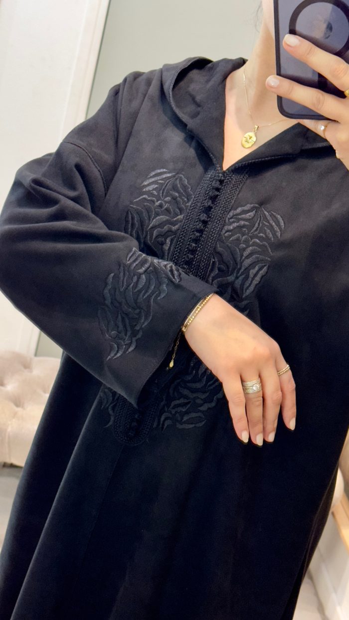 SAPHIR CAFTAN,DJELLABA KMISS DEUX Pièces jabador KAFTAN, CAFTAN, TAKCHITA, TEKCHITA, femme, veste femme, jabador femme, tunique diamantine, DIAMANTINE, DJELLABA femme , COMBINAISON FEMME, Gandoura femme,gandoura diamantine, diamantine, diamantine lyon, boutique diamantine lyon, TENUE femme BELDI, kmiss,kaftan, caftan, djellaba, beldi, ramadan, TUNIQUE FEMME, CAP FEMME, SAPHIR CAFTANE LYON