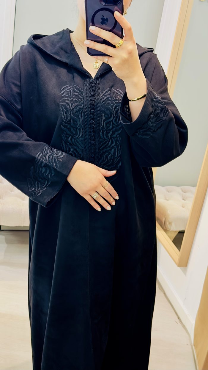 SAPHIR CAFTAN,DJELLABA KMISS DEUX Pièces jabador KAFTAN, CAFTAN, TAKCHITA, TEKCHITA, femme, veste femme, jabador femme, tunique diamantine, DIAMANTINE, DJELLABA femme , COMBINAISON FEMME, Gandoura femme,gandoura diamantine, diamantine, diamantine lyon, boutique diamantine lyon, TENUE femme BELDI, kmiss,kaftan, caftan, djellaba, beldi, ramadan, TUNIQUE FEMME, CAP FEMME, SAPHIR CAFTANE LYON