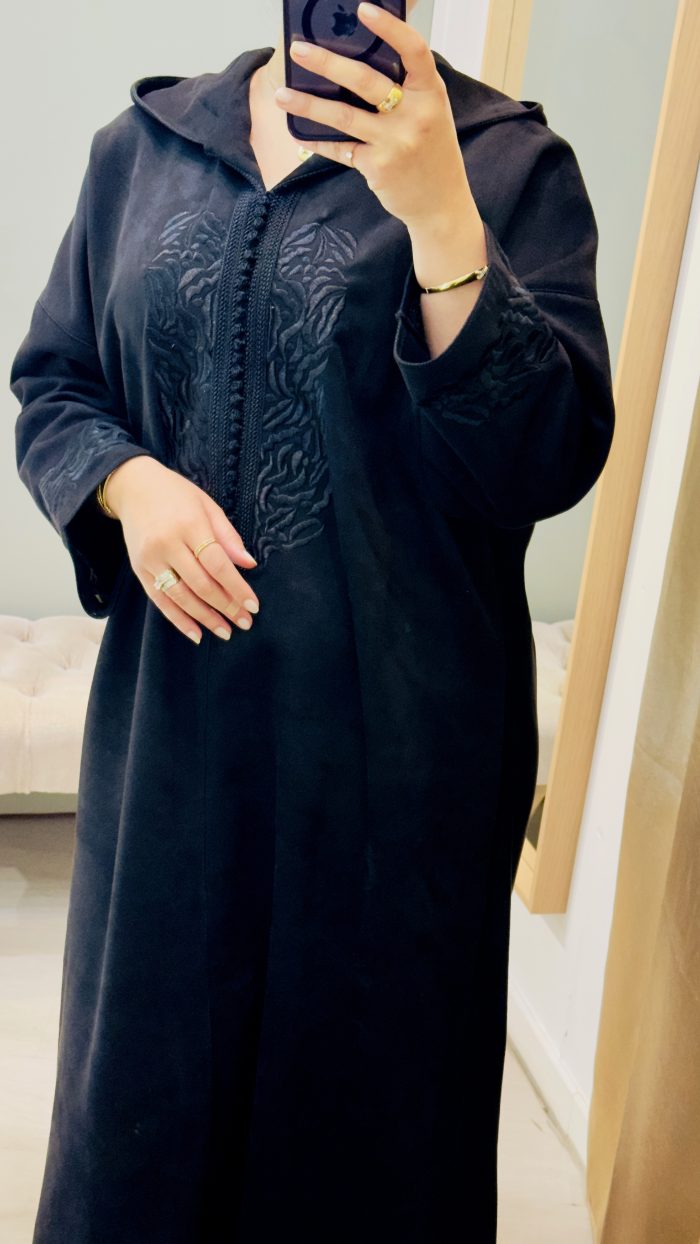 SAPHIR CAFTAN,DJELLABA KMISS DEUX Pièces jabador KAFTAN, CAFTAN, TAKCHITA, TEKCHITA, femme, veste femme, jabador femme, tunique diamantine, DIAMANTINE, DJELLABA femme , COMBINAISON FEMME, Gandoura femme,gandoura diamantine, diamantine, diamantine lyon, boutique diamantine lyon, TENUE femme BELDI, kmiss,kaftan, caftan, djellaba, beldi, ramadan, TUNIQUE FEMME, CAP FEMME, SAPHIR CAFTANE LYON