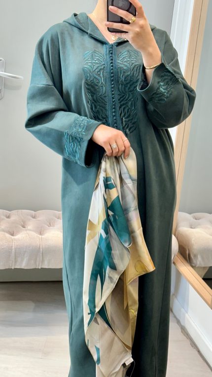 SAPHIR CAFTAN,DJELLABA KMISS DEUX Pièces jabador KAFTAN, CAFTAN, TAKCHITA, TEKCHITA, femme, veste femme, jabador femme, tunique diamantine, DIAMANTINE, DJELLABA femme , COMBINAISON FEMME, Gandoura femme,gandoura diamantine, diamantine, diamantine lyon, boutique diamantine lyon, TENUE femme BELDI, kmiss,kaftan, caftan, djellaba, beldi, ramadan, TUNIQUE FEMME, CAP FEMME, SAPHIR CAFTANE LYON