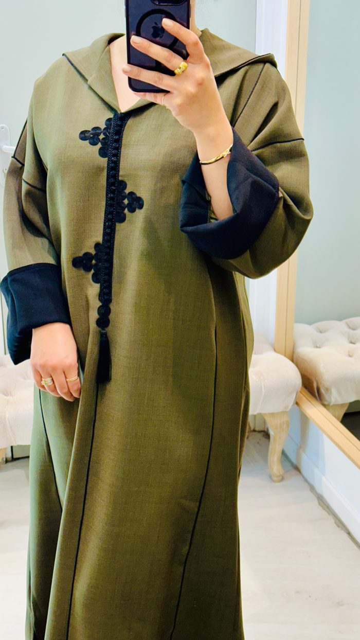 SAPHIR CAFTAN,DJELLABA KMISS DEUX Pièces jabador KAFTAN, CAFTAN, TAKCHITA, TEKCHITA, femme, veste femme, jabador femme, tunique diamantine, DIAMANTINE, DJELLABA femme , COMBINAISON FEMME, Gandoura femme,gandoura diamantine, diamantine, diamantine lyon, boutique diamantine lyon, TENUE femme BELDI, kmiss,kaftan, caftan, djellaba, beldi, ramadan, TUNIQUE FEMME, CAP FEMME, SAPHIR CAFTANE LYON