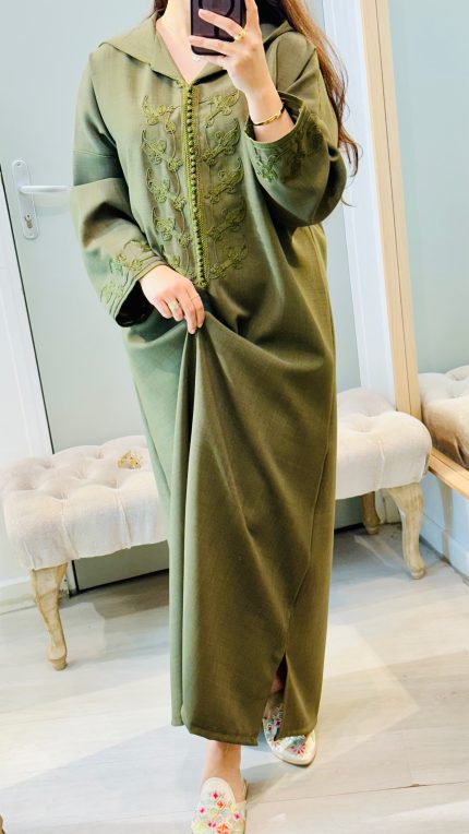 SAPHIR CAFTAN,DJELLABA KMISS DEUX Pièces jabador KAFTAN, CAFTAN, TAKCHITA, TEKCHITA, femme, veste femme, jabador femme, tunique diamantine, DIAMANTINE, DJELLABA femme , COMBINAISON FEMME, Gandoura femme,gandoura diamantine, diamantine, diamantine lyon, boutique diamantine lyon, TENUE femme BELDI, kmiss,kaftan, caftan, djellaba, beldi, ramadan, TUNIQUE FEMME, CAP FEMME, SAPHIR CAFTANE LYON