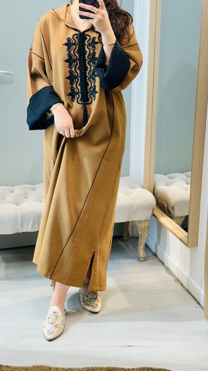 SAPHIR CAFTAN,DJELLABA KMISS DEUX Pièces jabador KAFTAN, CAFTAN, TAKCHITA, TEKCHITA, femme, veste femme, jabador femme, tunique diamantine, DIAMANTINE, DJELLABA femme , COMBINAISON FEMME, Gandoura femme,gandoura diamantine, diamantine, diamantine lyon, boutique diamantine lyon, TENUE femme BELDI, kmiss,kaftan, caftan, djellaba, beldi, ramadan, TUNIQUE FEMME, CAP FEMME, SAPHIR CAFTANE LYON