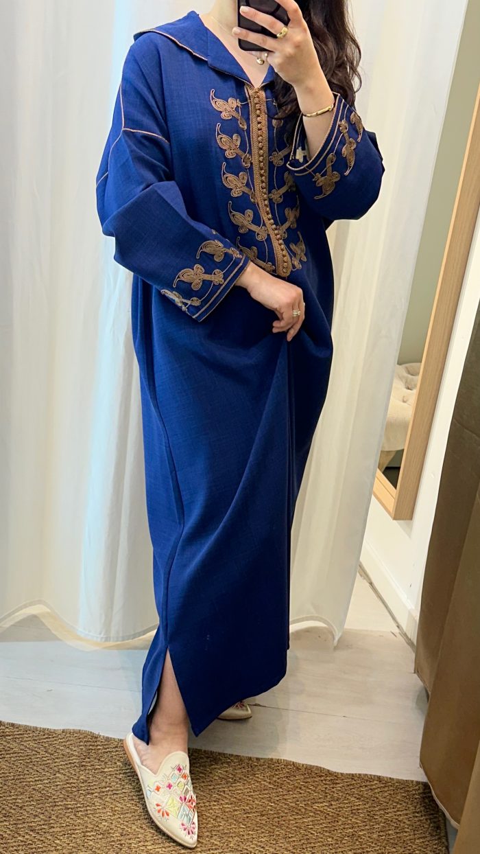 SAPHIR CAFTAN,DJELLABA KMISS DEUX Pièces jabador KAFTAN, CAFTAN, TAKCHITA, TEKCHITA, femme, veste femme, jabador femme, tunique diamantine, DIAMANTINE, DJELLABA femme , COMBINAISON FEMME, Gandoura femme,gandoura diamantine, diamantine, diamantine lyon, boutique diamantine lyon, TENUE femme BELDI, kmiss,kaftan, caftan, djellaba, beldi, ramadan, TUNIQUE FEMME, CAP FEMME, SAPHIR CAFTANE LYON