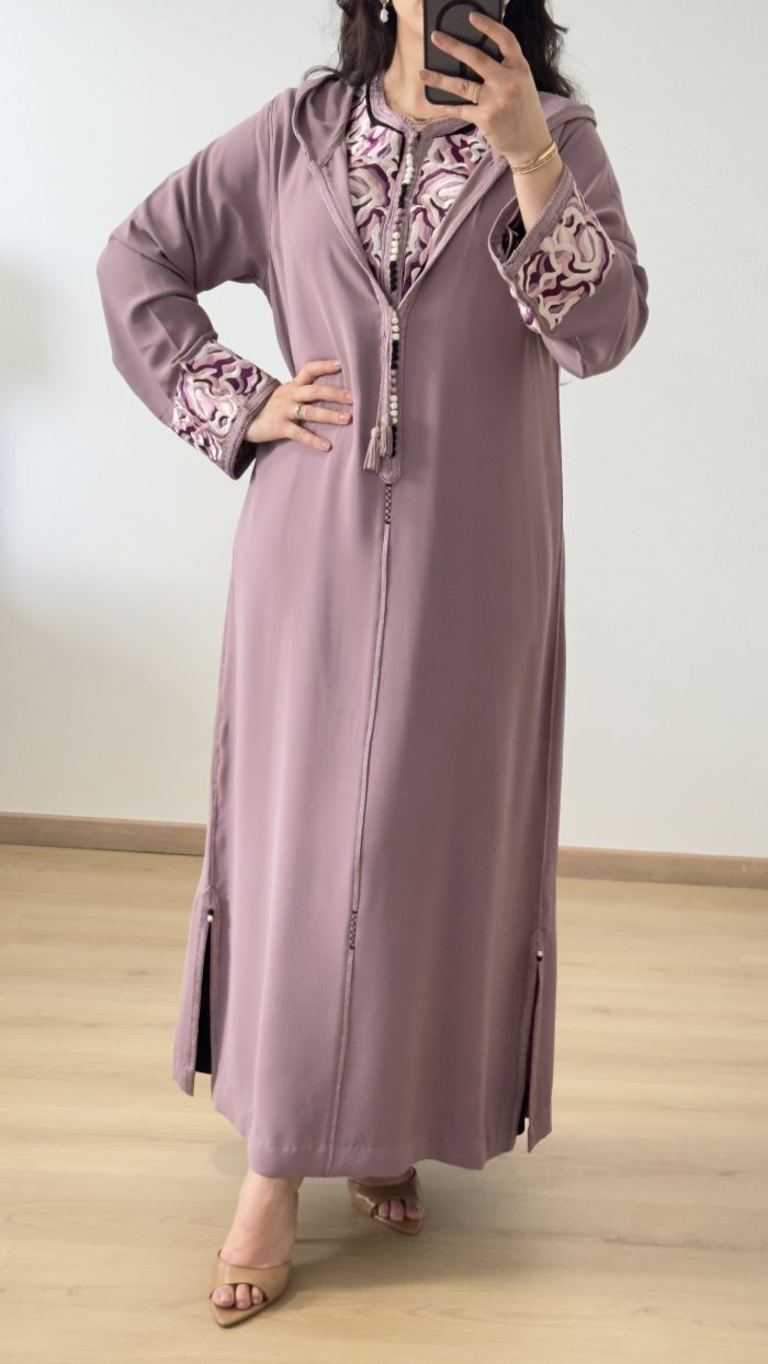 SAPHIR CAFTAN,DJELLABA KMISS DEUX Pièces jabador KAFTAN, CAFTAN, TAKCHITA, TEKCHITA, femme, veste femme, jabador femme, tunique diamantine, DIAMANTINE, DJELLABA femme , COMBINAISON FEMME, Gandoura femme,gandoura diamantine, diamantine, diamantine lyon, boutique diamantine lyon, TENUE femme BELDI, kmiss,kaftan, caftan, djellaba, beldi, ramadan, TUNIQUE FEMME, CAP FEMME, SAPHIR CAFTANE LYON