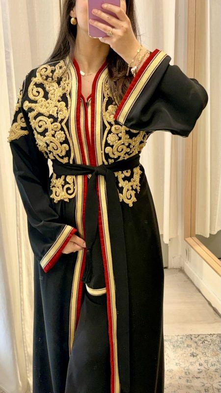 Jabador farah premium, jabador marocain noir brodé or et rouge avec ceinture assortie