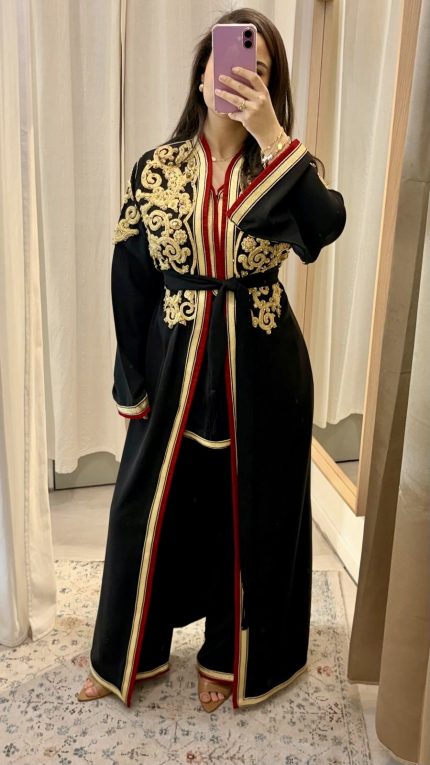 Jabador farah premium, jabador marocain noir brodé or et rouge avec ceinture assortie